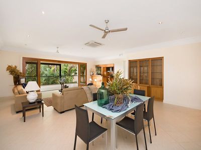 2 / 27 Murray Street, North Ward