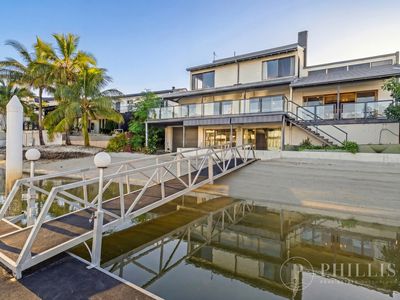 86 Commodore Drive, Paradise Waters