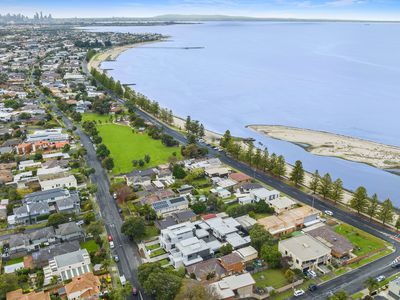 5 / 252 Queen Street, Altona