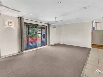 13 Bairnsdale Court, Helensvale