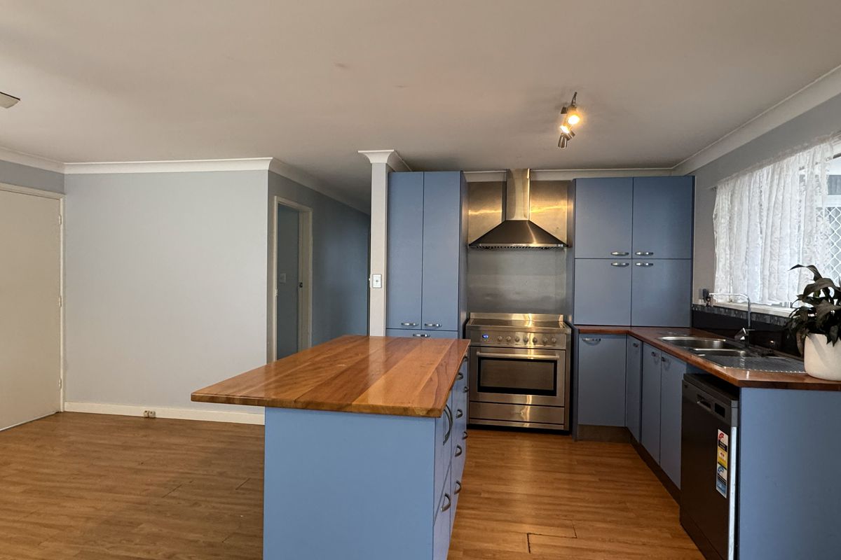 399 The Lakes Way, Tuncurry