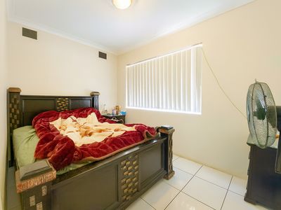 1 / 5 Fairmount St, Lakemba