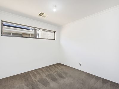 14 Ferrolana Chase, Madora Bay