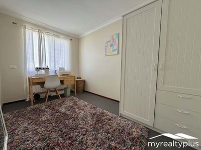 2 / 35B Halls Head Parade, Halls Head