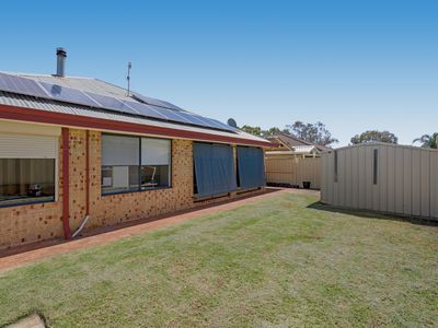 6 Higgs Court, Brookdale