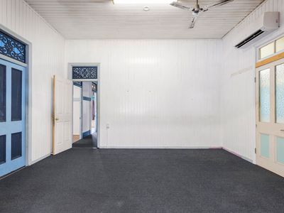 34 River Road, Dinmore