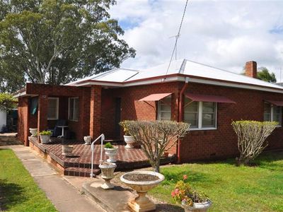 92 Ferry St, Forbes