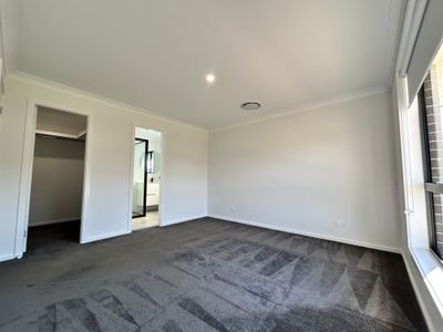 2 Malanda Avenue, Dubbo