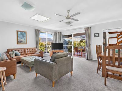 29 Threadbow Crescent, Wheelers Hill