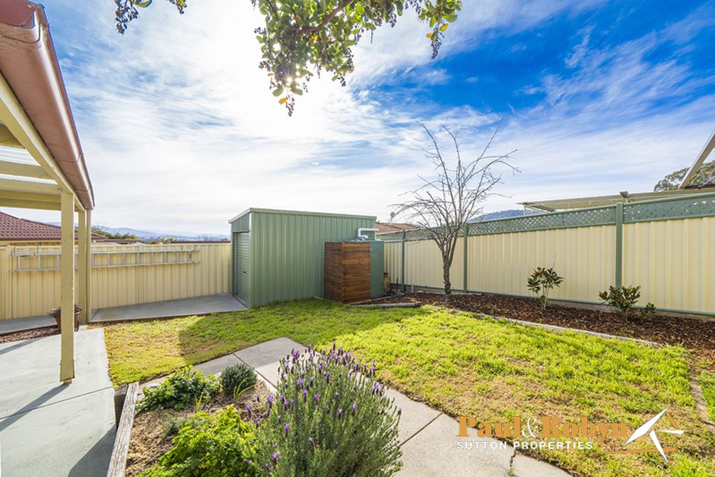 27 Smeaton Circuit, Banks