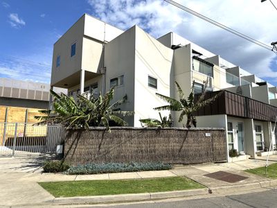 208 Como Pde East, Parkdale