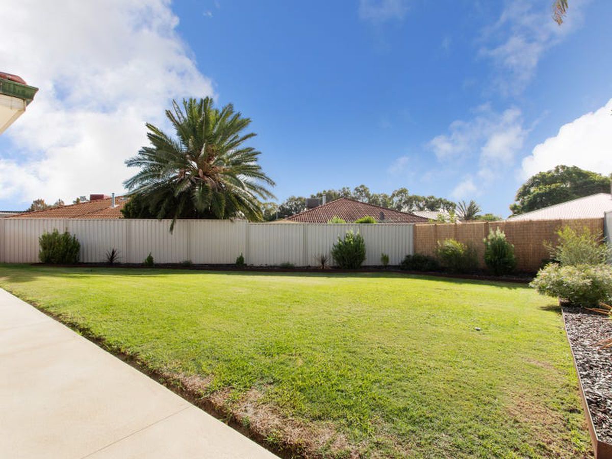 18 Bushlark Rise, Canning Vale