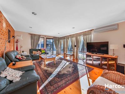 4 Lambie Place, Florey