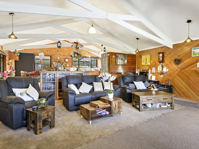 211 Back Line Road, Forest