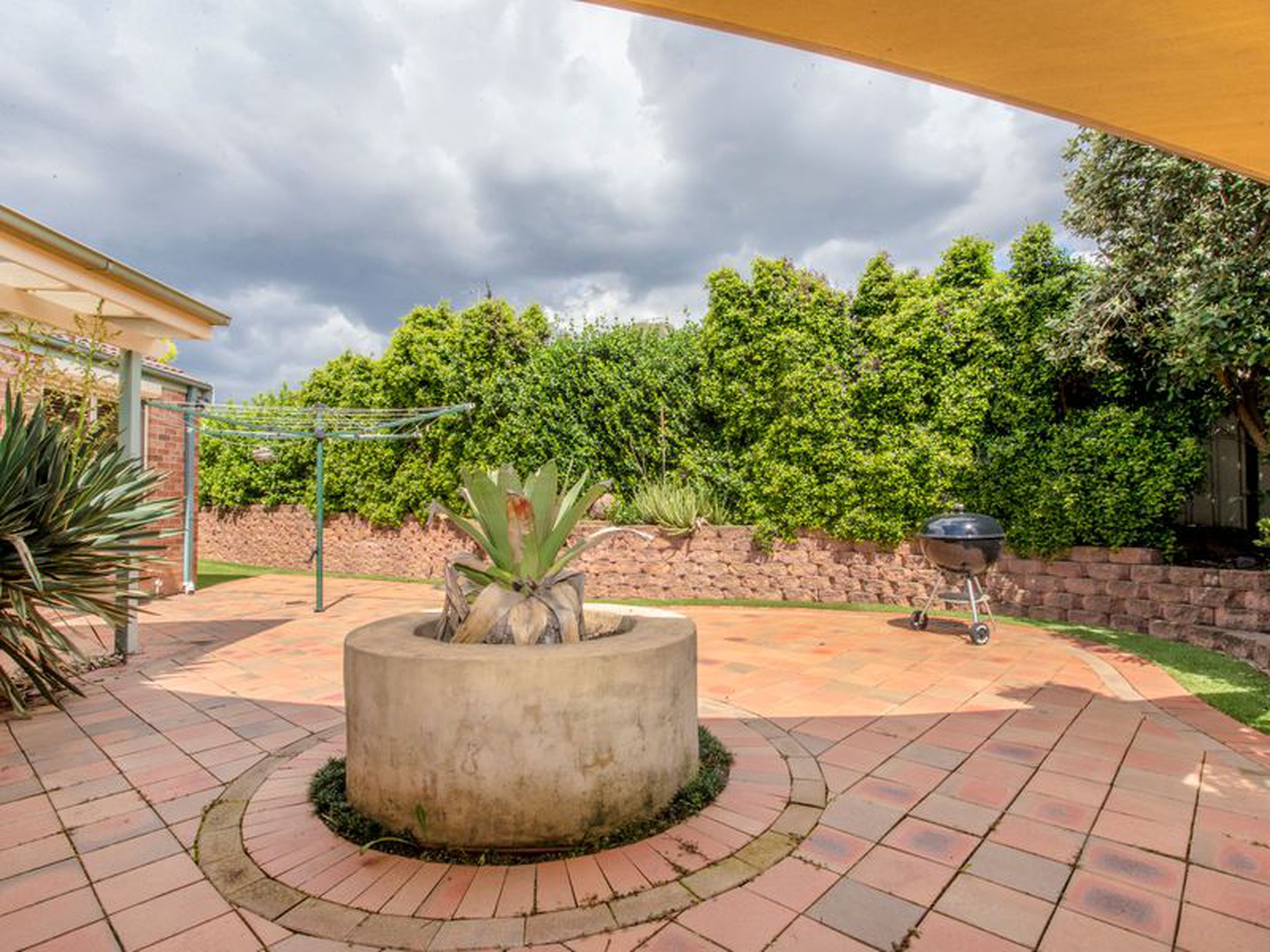 2 Kenneth Slessor Drive, GLENMORE PARK