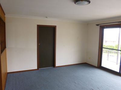 17a McKenzie Avenue, Mount Warrigal