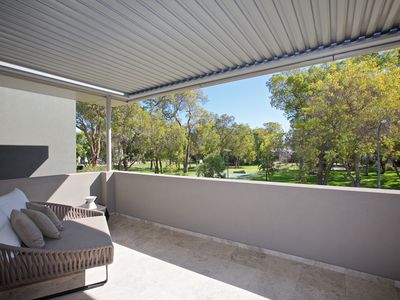 15 Alumni Terrace, Churchlands