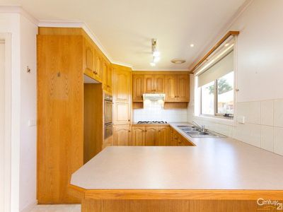 3 / 77 Oaktree Drive, Hampton Park