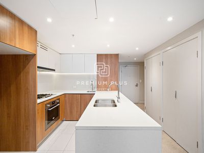 C713 / 18 Footbridge Boulevard, Wentworth Point