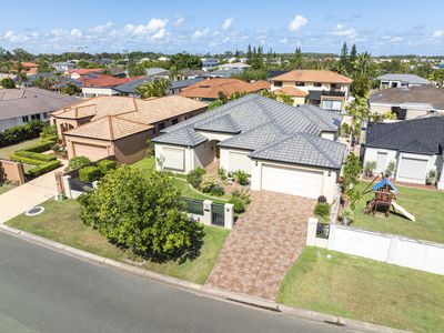 33 John Dalley Drive, Helensvale