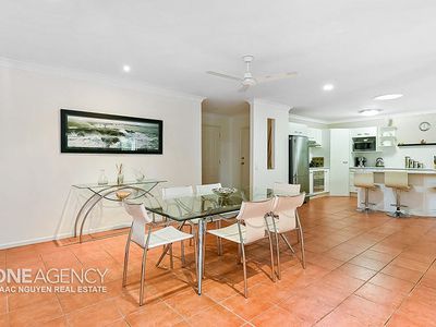 15 Glasshouse Cres, Forest Lake