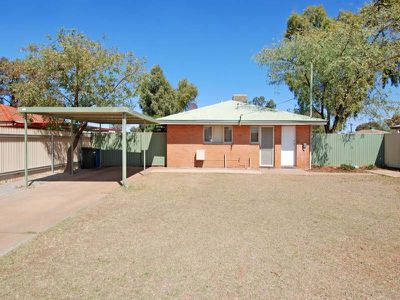 4 Blackall Place, Kalgoorlie