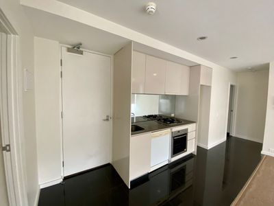 7/50 Catamaran Drive, Werribee South