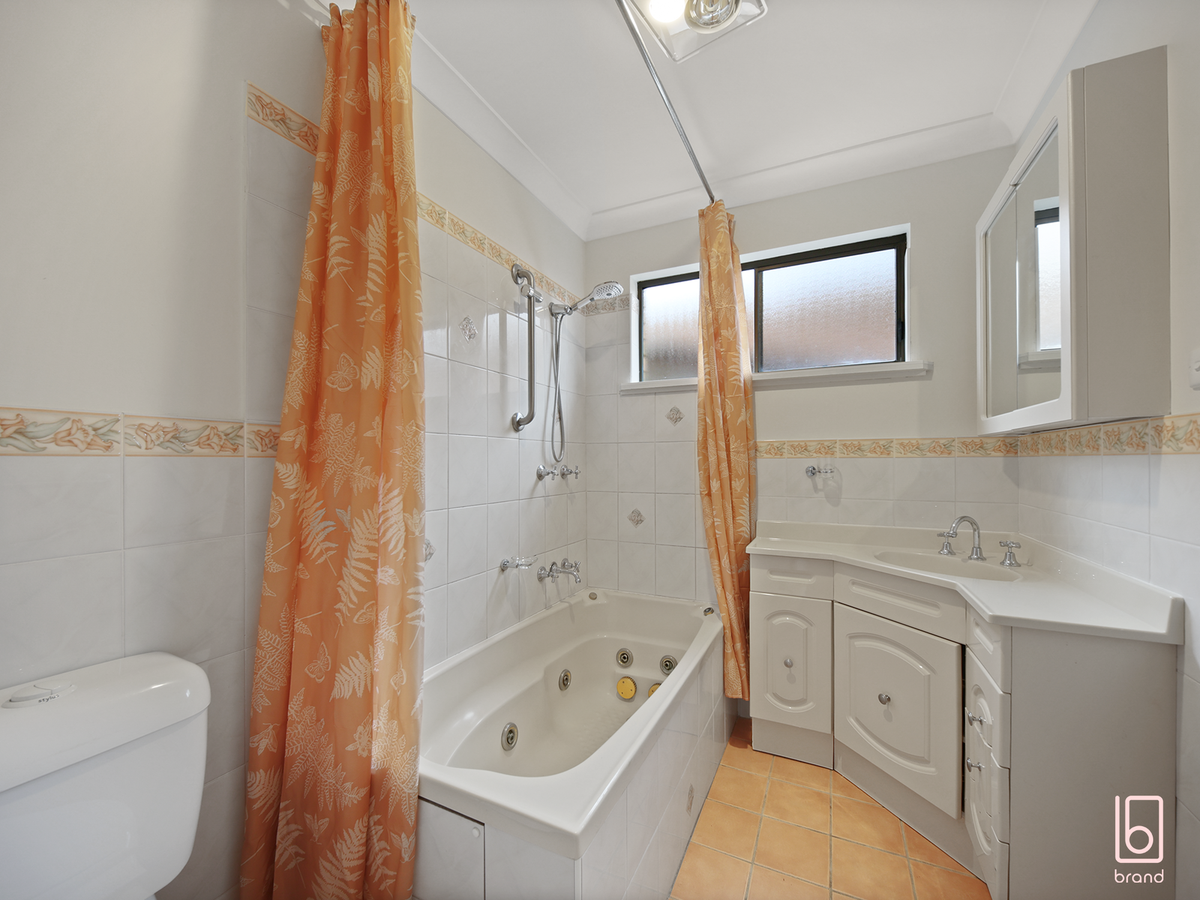 36 Ivy Avenue, Chain Valley Bay