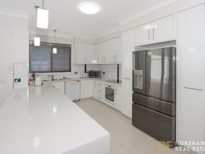 15 Fisher Square, Horsham