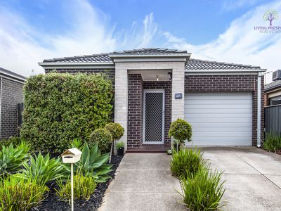 1 / 28 Whitlam Green, Point Cook