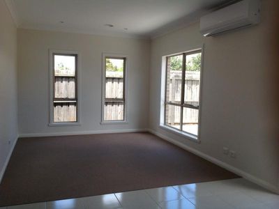 2 / 21 Waiora Avenue, Hamlyn Heights