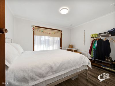 378 Beach Road, Batehaven