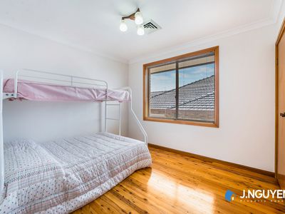 2 Drummoyne Crescent, St Johns Park
