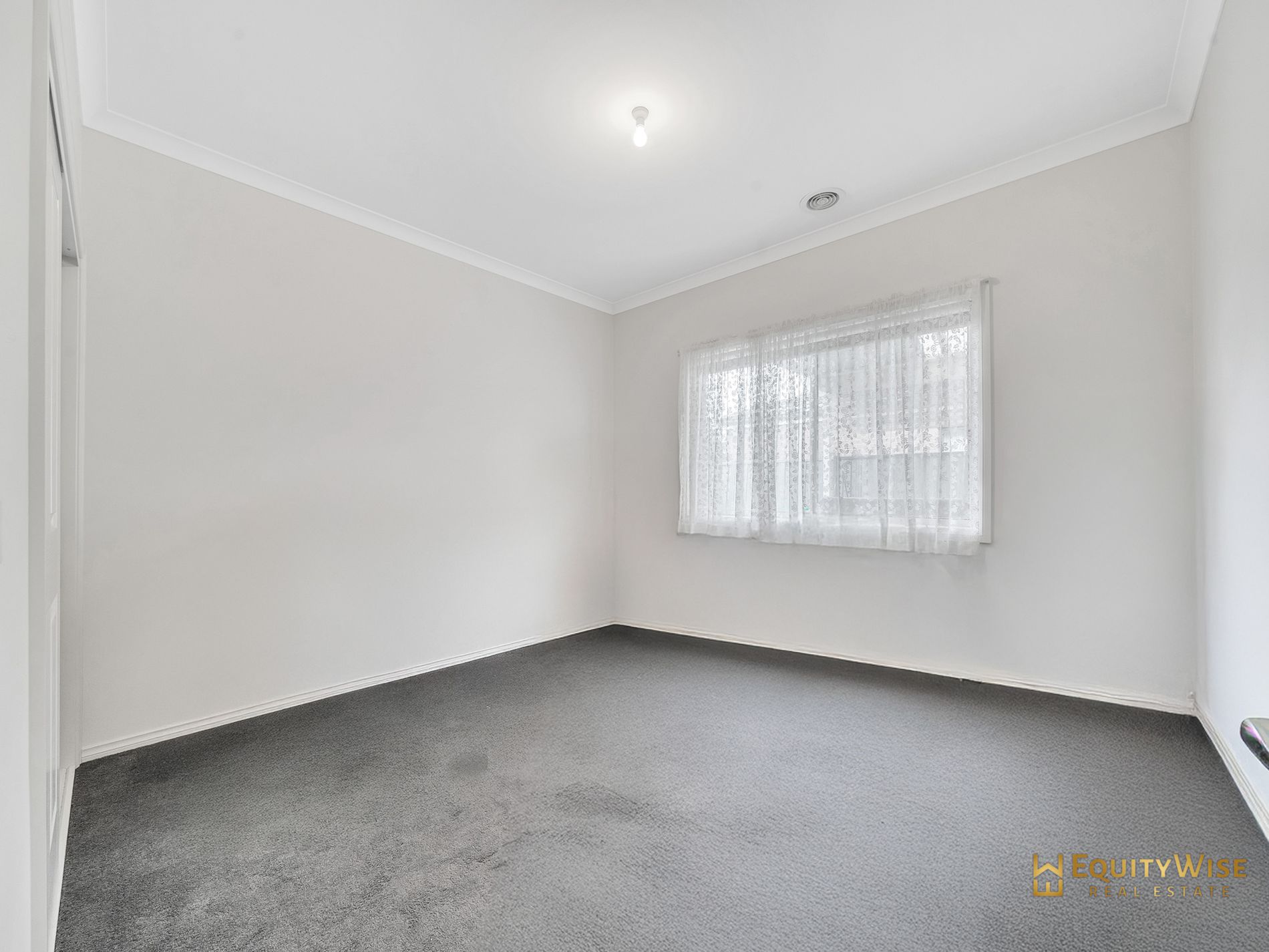 21 Brockwell Crescent, Manor Lakes