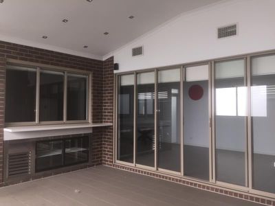2 / 10 August Street, Werribee