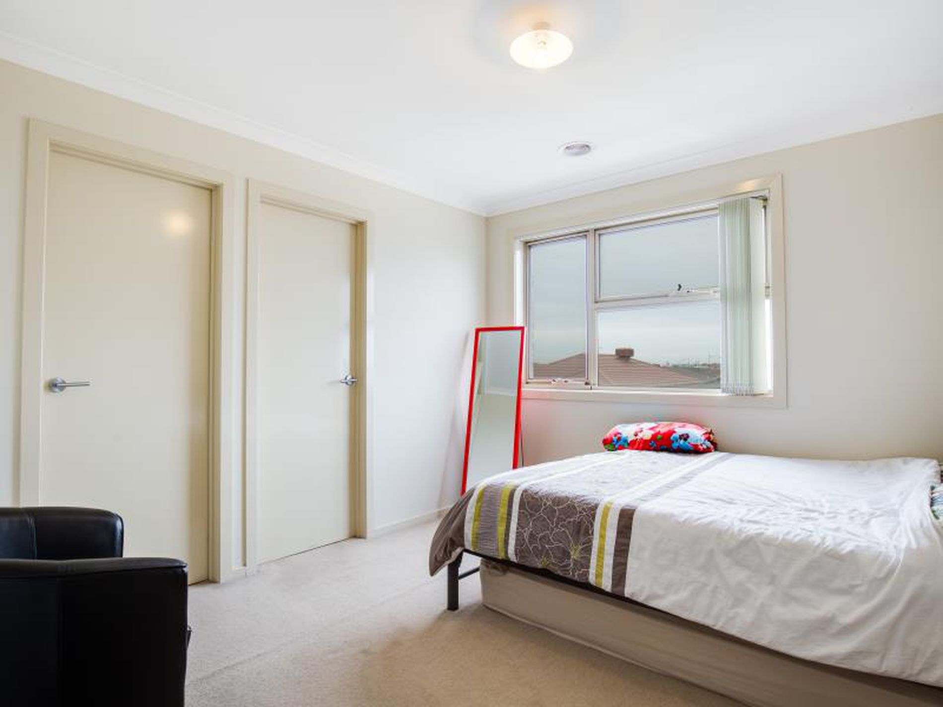 2 / 25-27 Starflower Way, Truganina