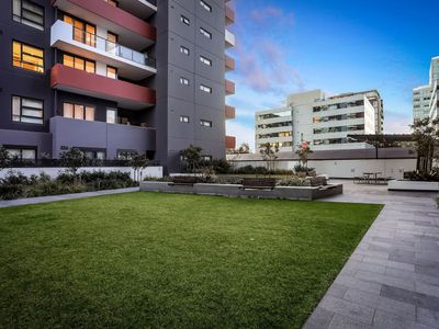 B810 / 43 Belmore Street, Burwood