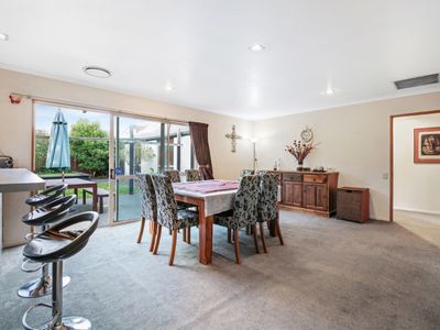 49B Lakewood Drive, Burwood