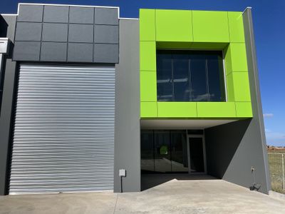6 / 483B Dohertys Road,, Truganina
