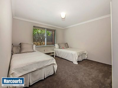 6 Jetty Loop, Yanchep