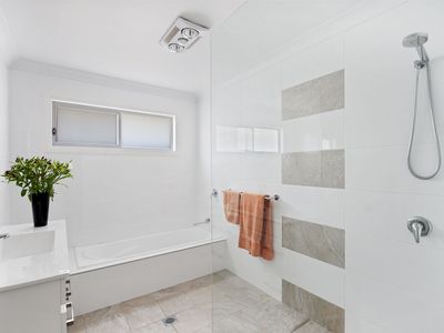 9 Carriage Way, Milton