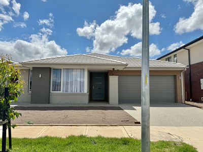 14 Farmingdale Street, Manor Lakes