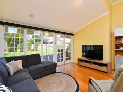 15 Bourke Street, Piccadilly