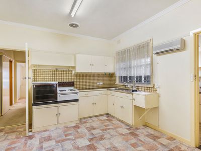 10 Ebden Street, Heathcote