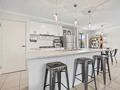 2 PENDRAGON LANE, Baldivis