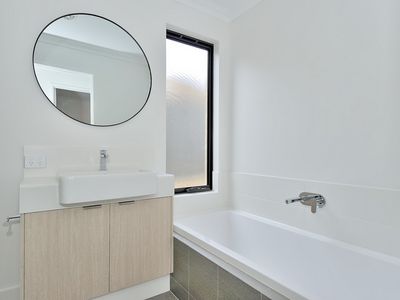 34 Harford Avenue, Viveash