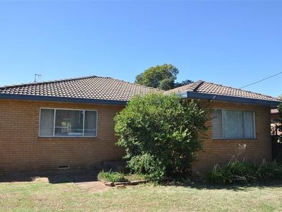 169 Farnell St, Forbes