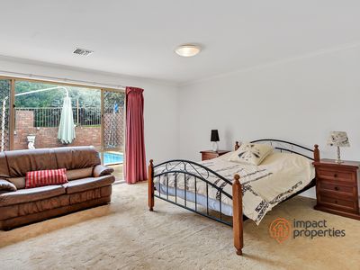 10 Thompson Place, Monash