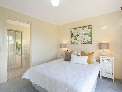 2 Flora Court, Tura Beach