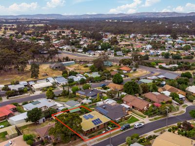 8 Hanley Cres, Seymour